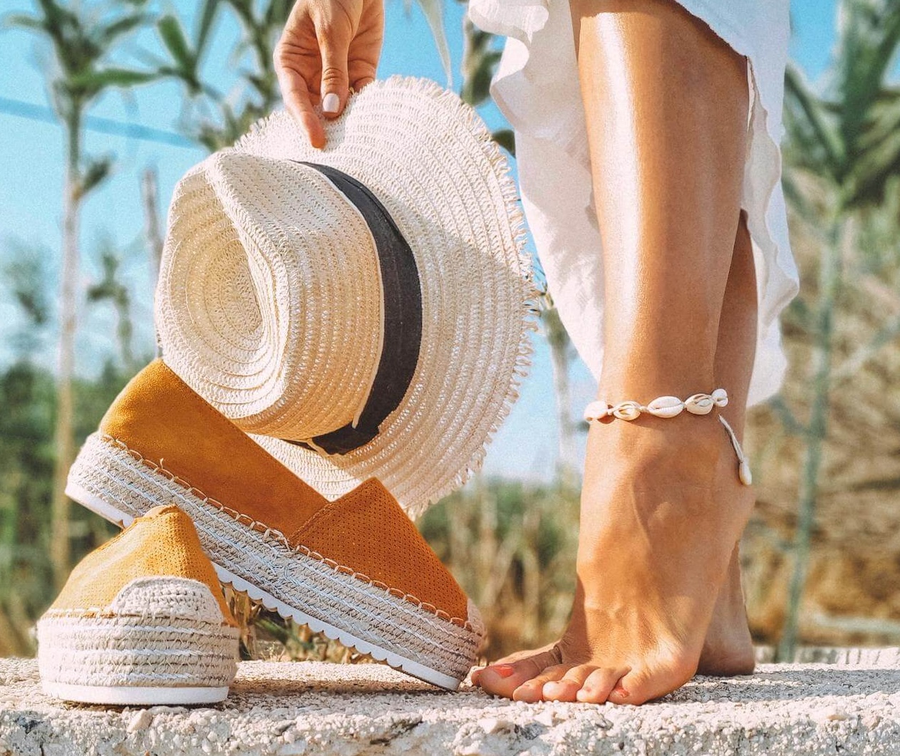 Bracelet de cheville : comment le porter et le choisir ?